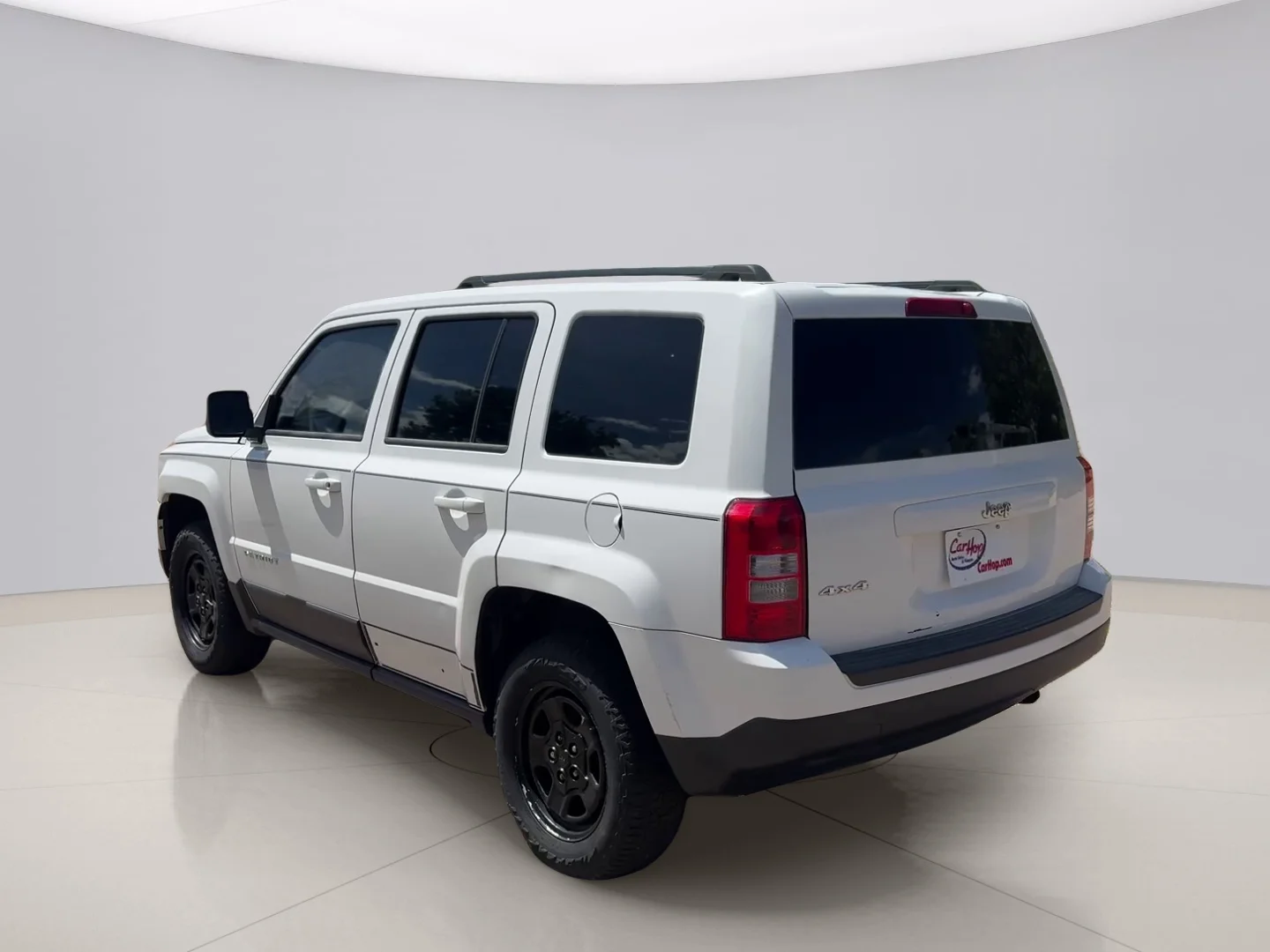 Used 2014 White Jeep SPORT image 7