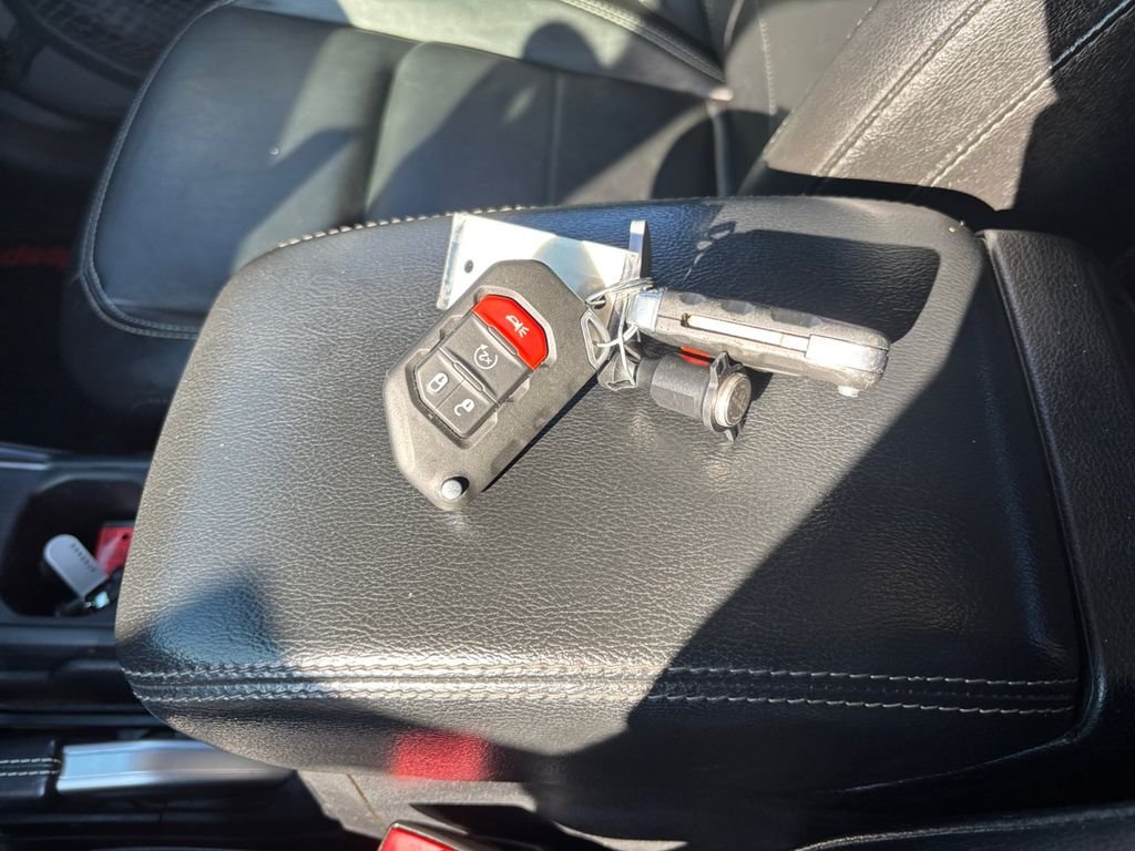 Certified Used 2020 Gray Jeep Overland image 34