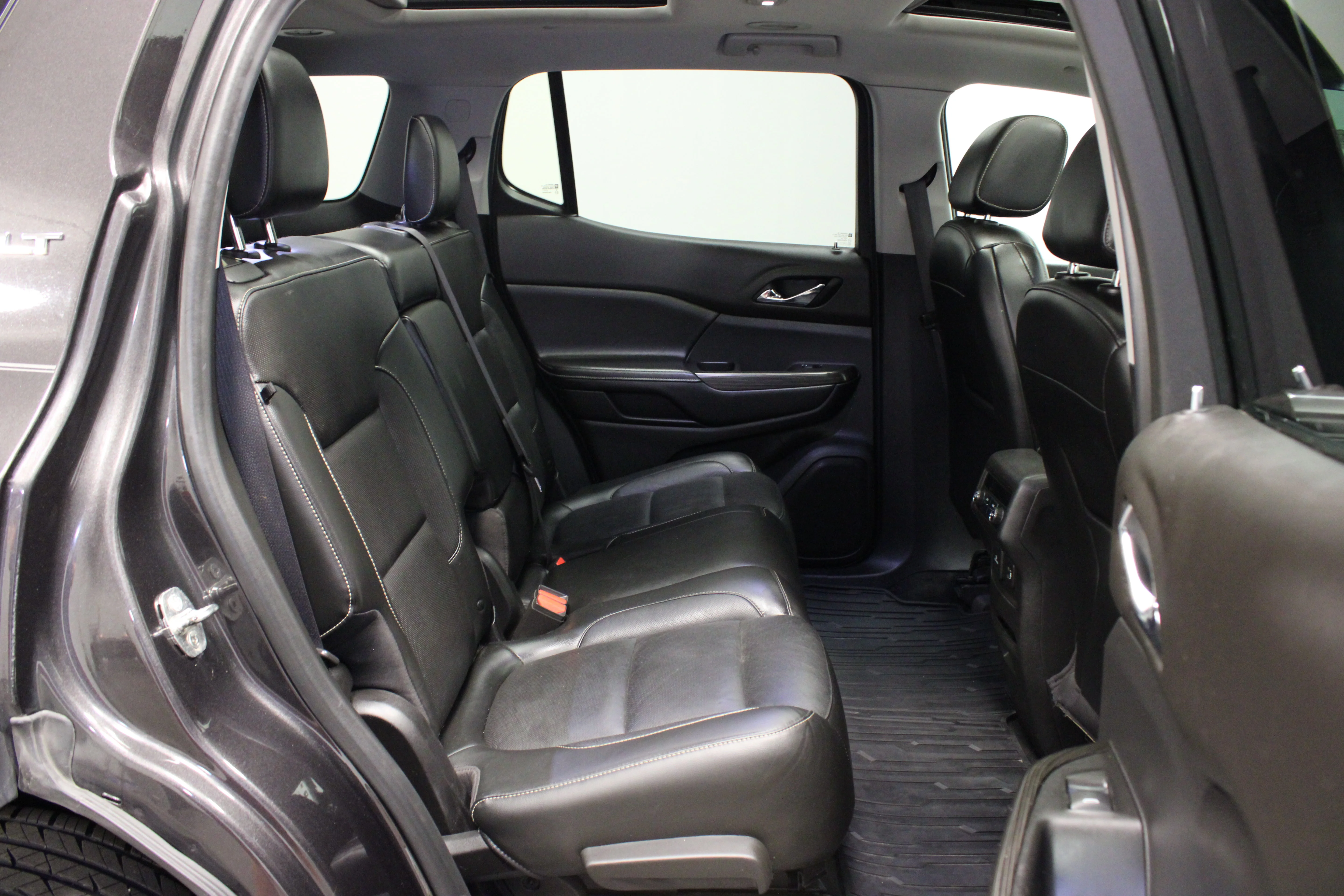 Used 2019 Iridium Metallic GMC SLT-1 image 18