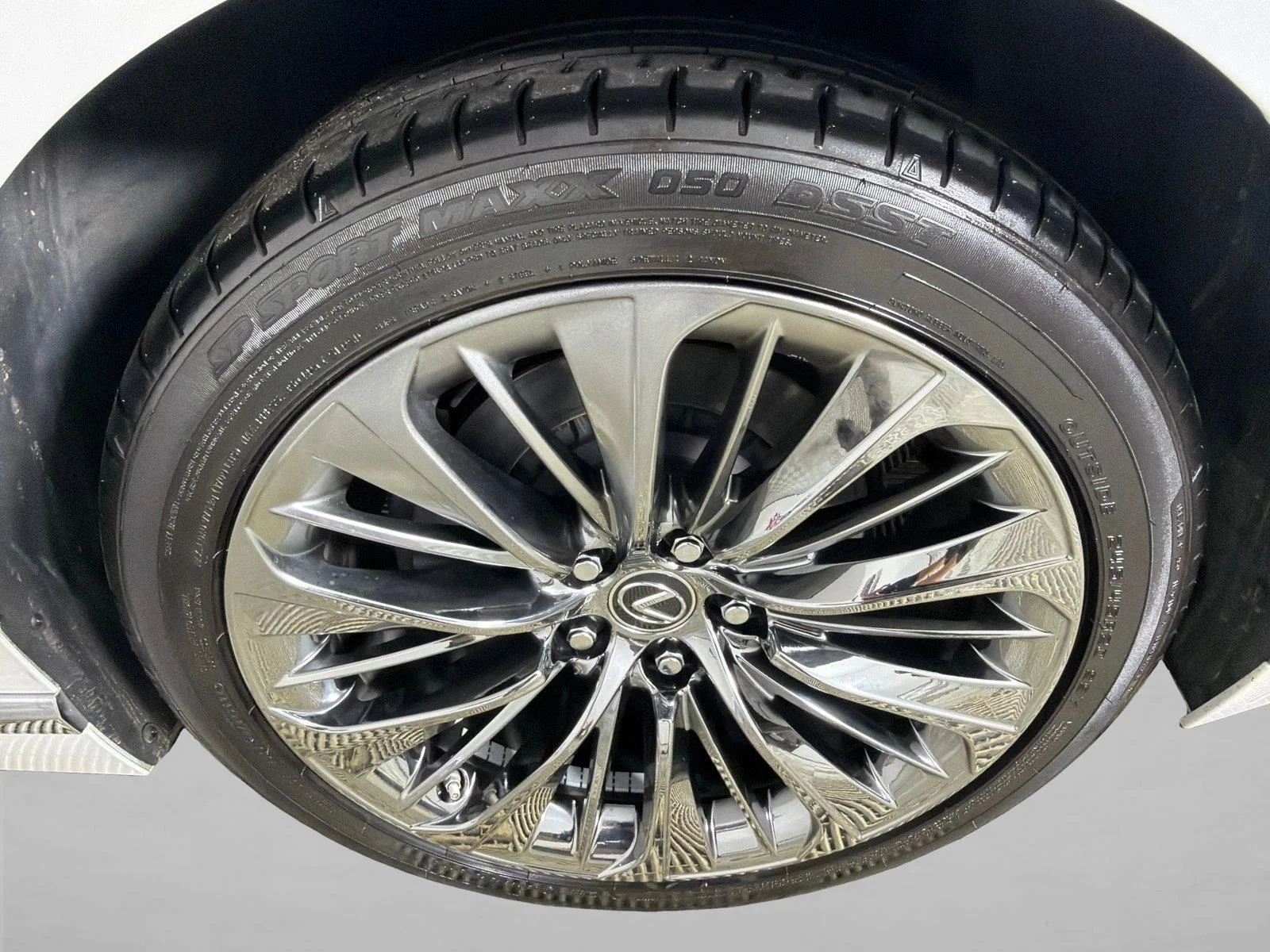 Used 2022 White Lexus LS 500 image 22