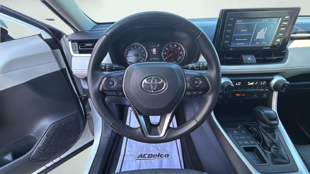 Certified Used 2021 White Toyota XLE image 28