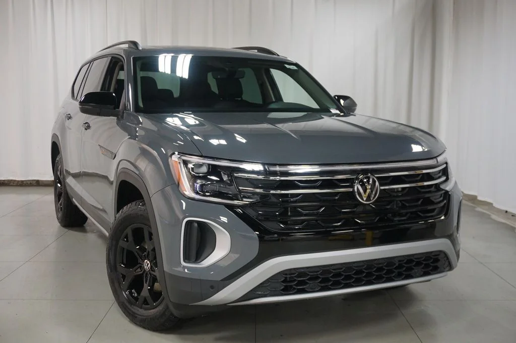 New 2026 Pure Gray Volkswagen Peak Edition image 4