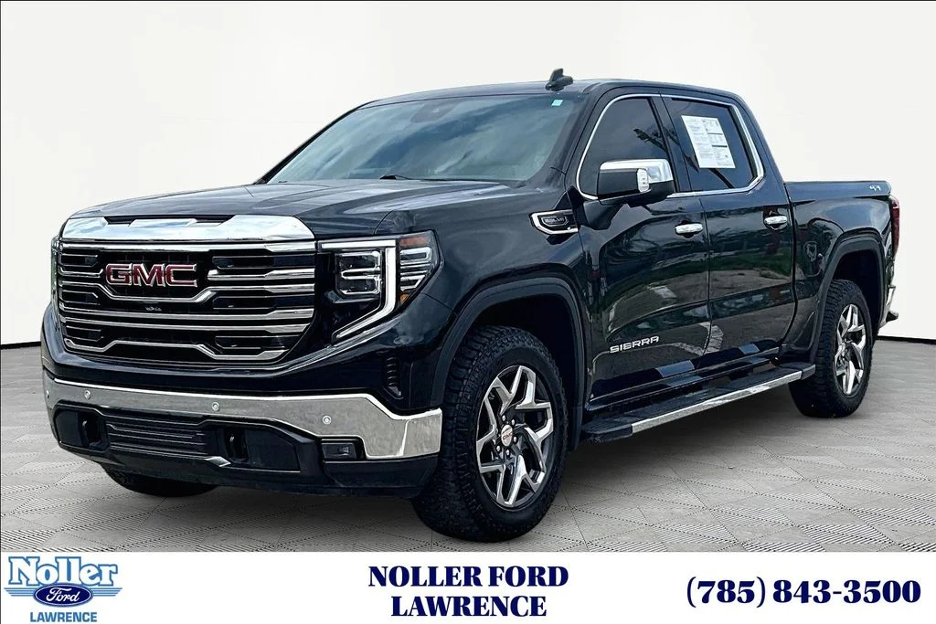 2022 GMC Sierra 4WD Crew Cab Short Box SLT's photo