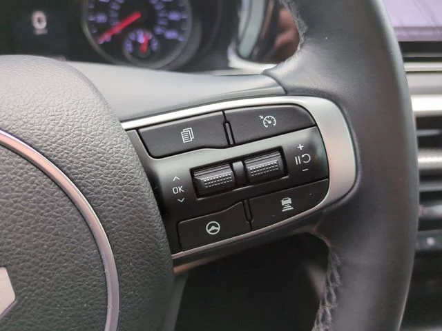 Used 2023 Wolf Gray Kia GT-Line image 25
