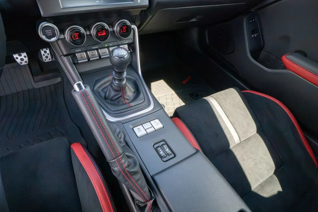 Used 2025 Blue Subaru Limited image 13