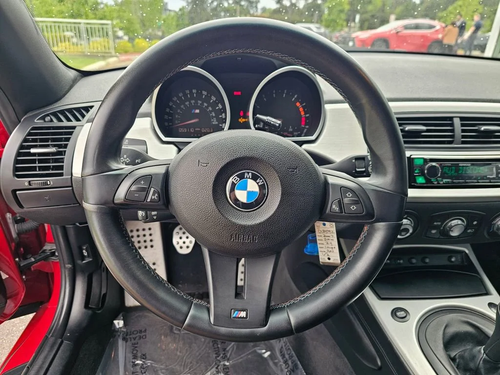 Used 2007  BMW M image 21