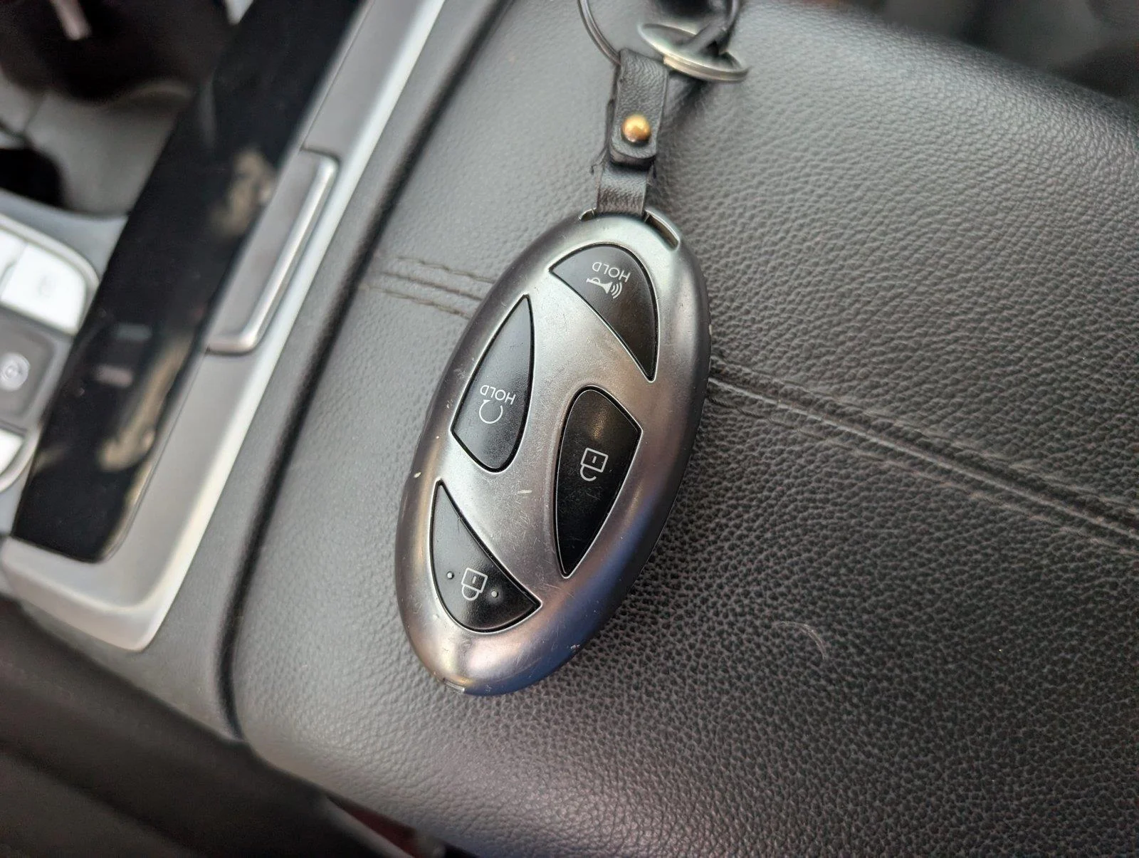 Used 2025 Shimmering Silver Hyundai SEL image 22