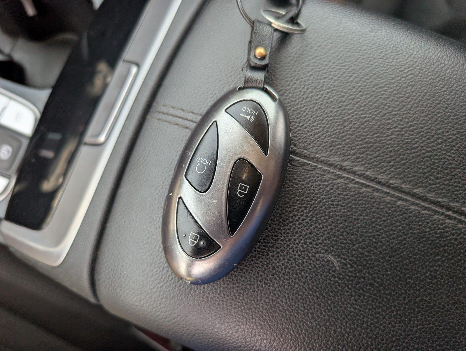 Used 2025 Shimmering Silver Hyundai SEL image 22