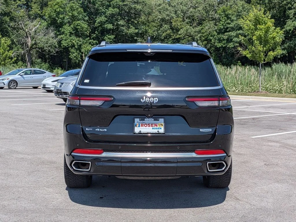 Used 2021 Black Jeep Summit image 6