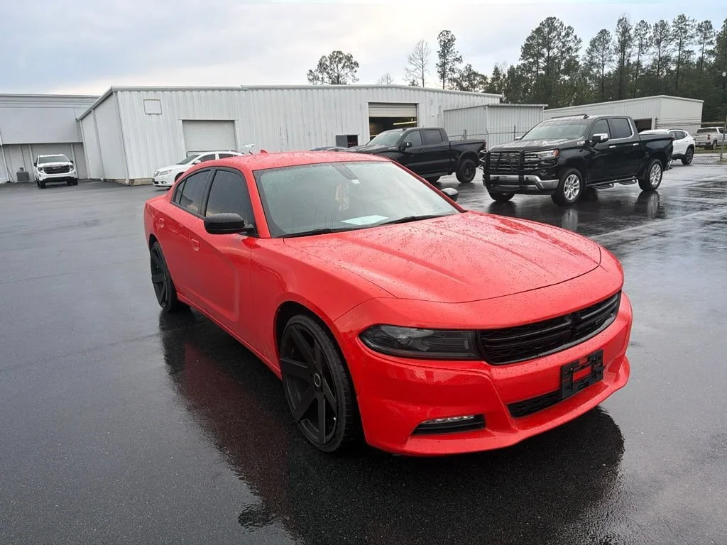 Used 2023 Orange Dodge SXT image 2