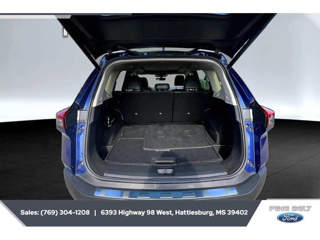 Used 2023 Caspian Blue Metallic Nissan SL image 21
