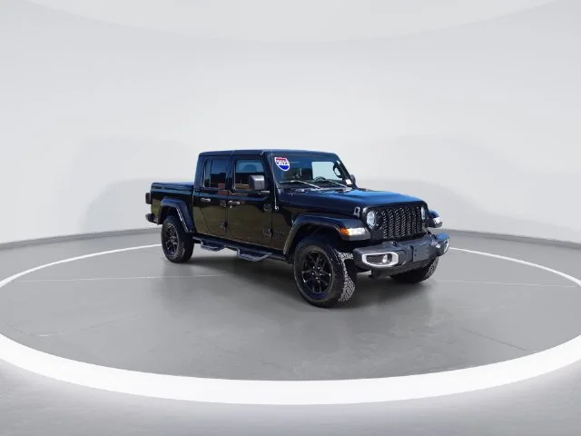 Used 2023 Black Jeep Sport S image 2