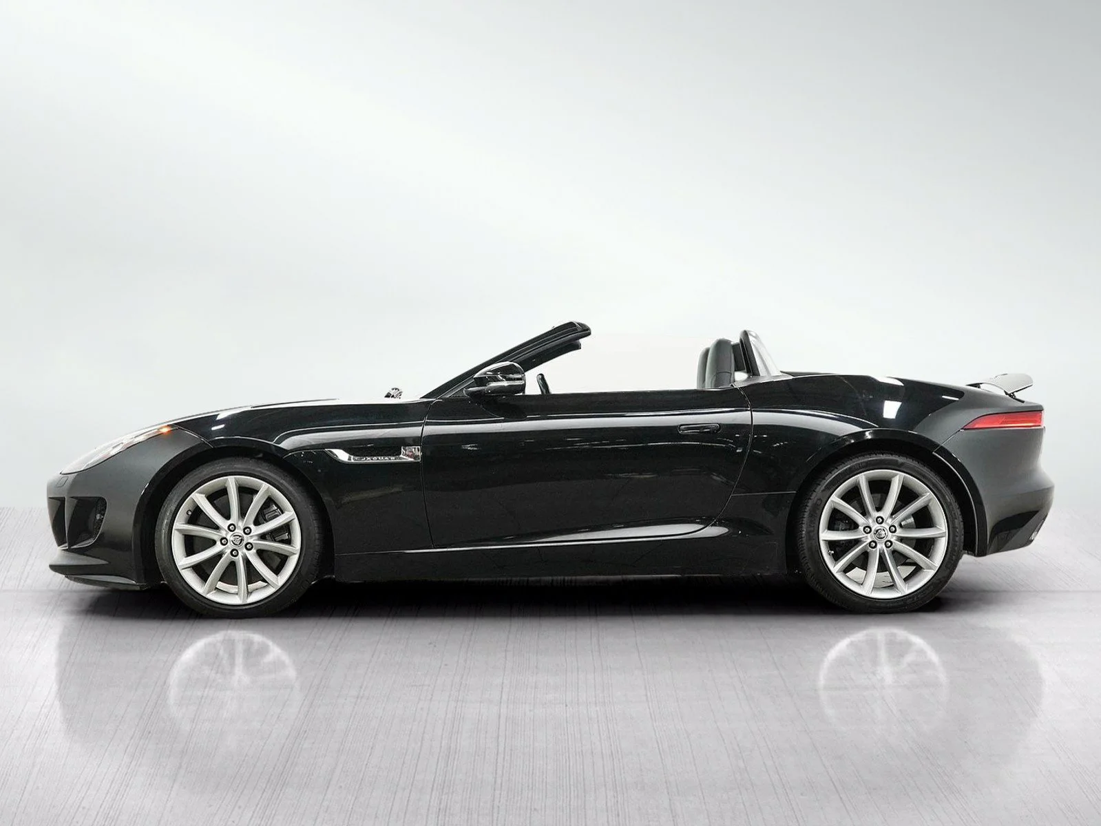 Used 2014 Jaguar F-TYPE S with VIN SAJWA6FC2E8K08256 for sale in Wayzata, Minnesota