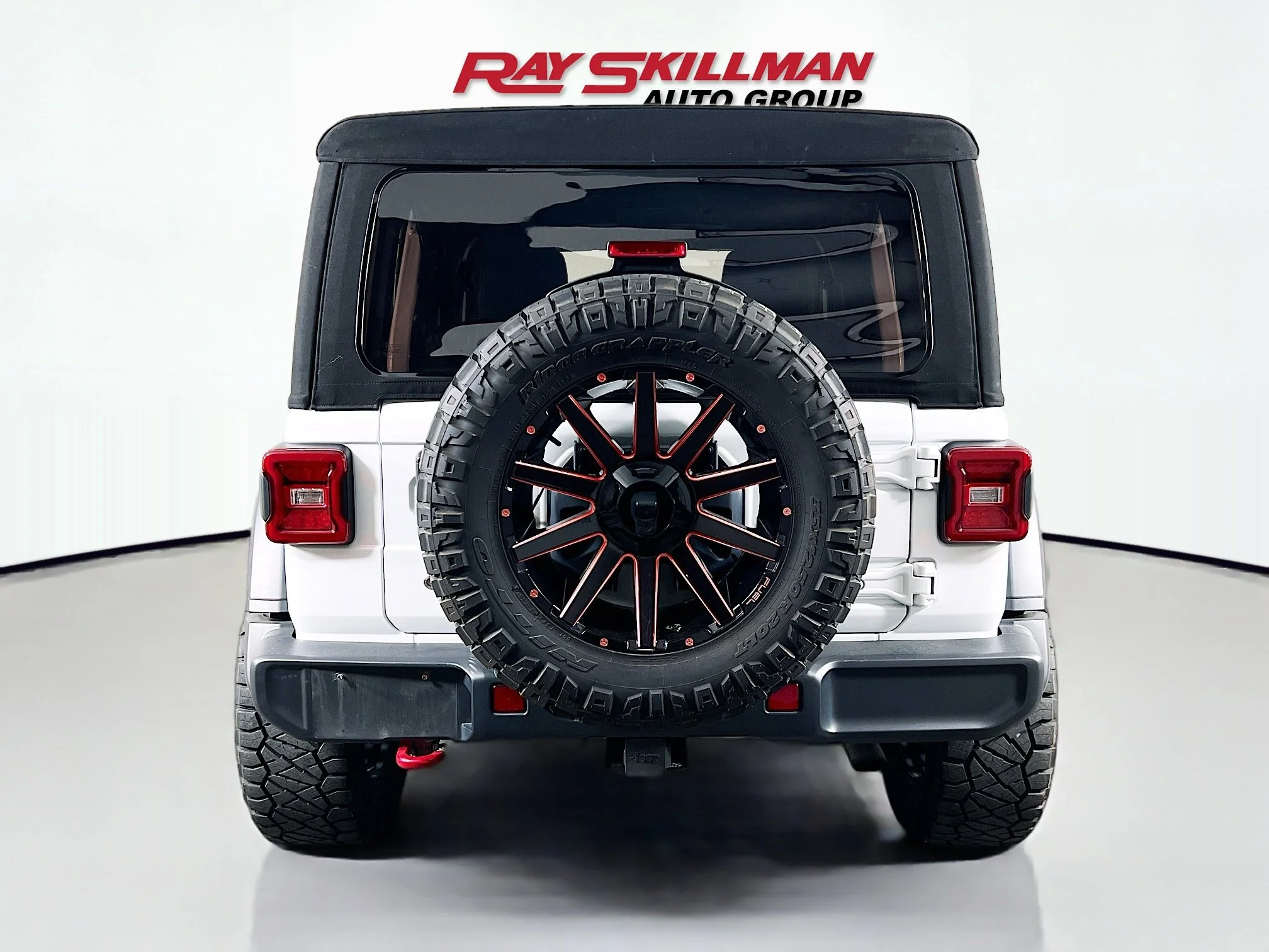 Used 2018 Bright White Clearcoat Jeep RUBICON image 6