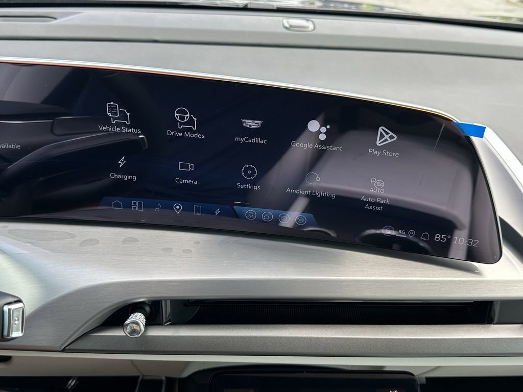 2026 Cadillac VISTIQ Sport - Photo 18