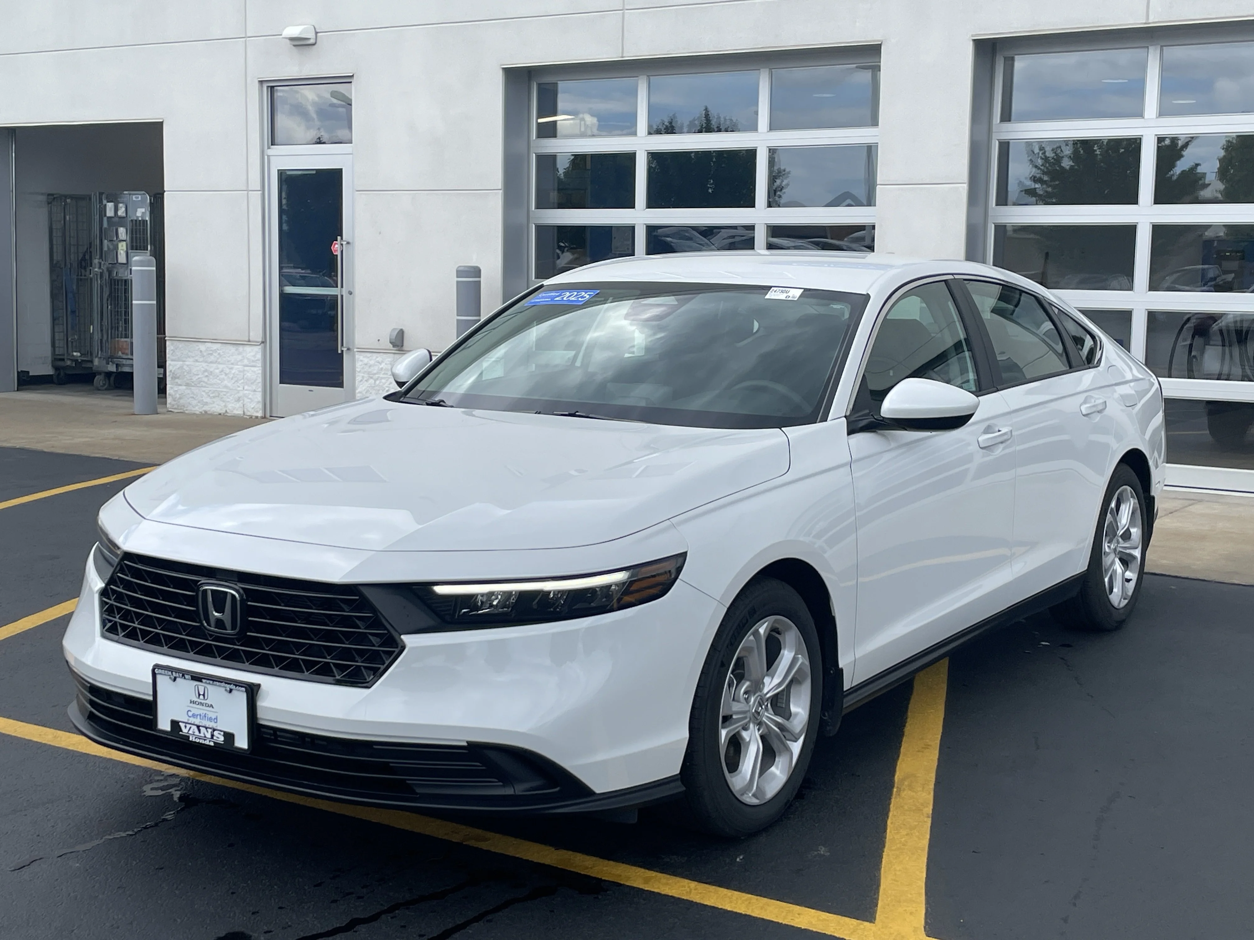 2025 Honda Accord LX - Photo 32