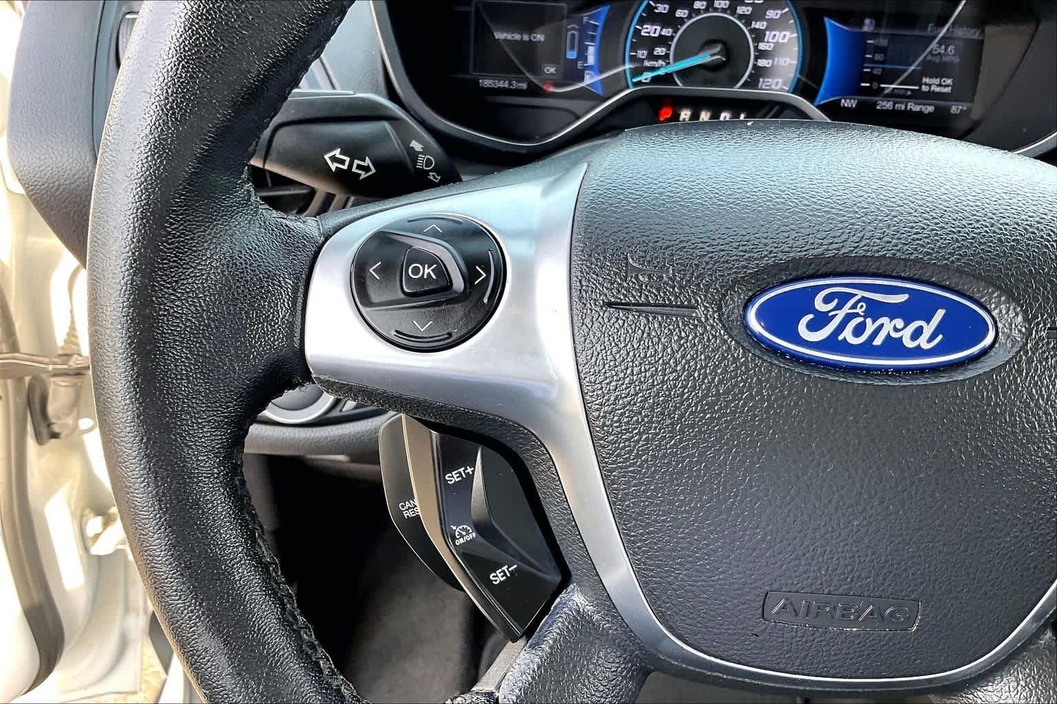Used 2015 White Platinum Metallic Tri-Coat Ford SEL image 19