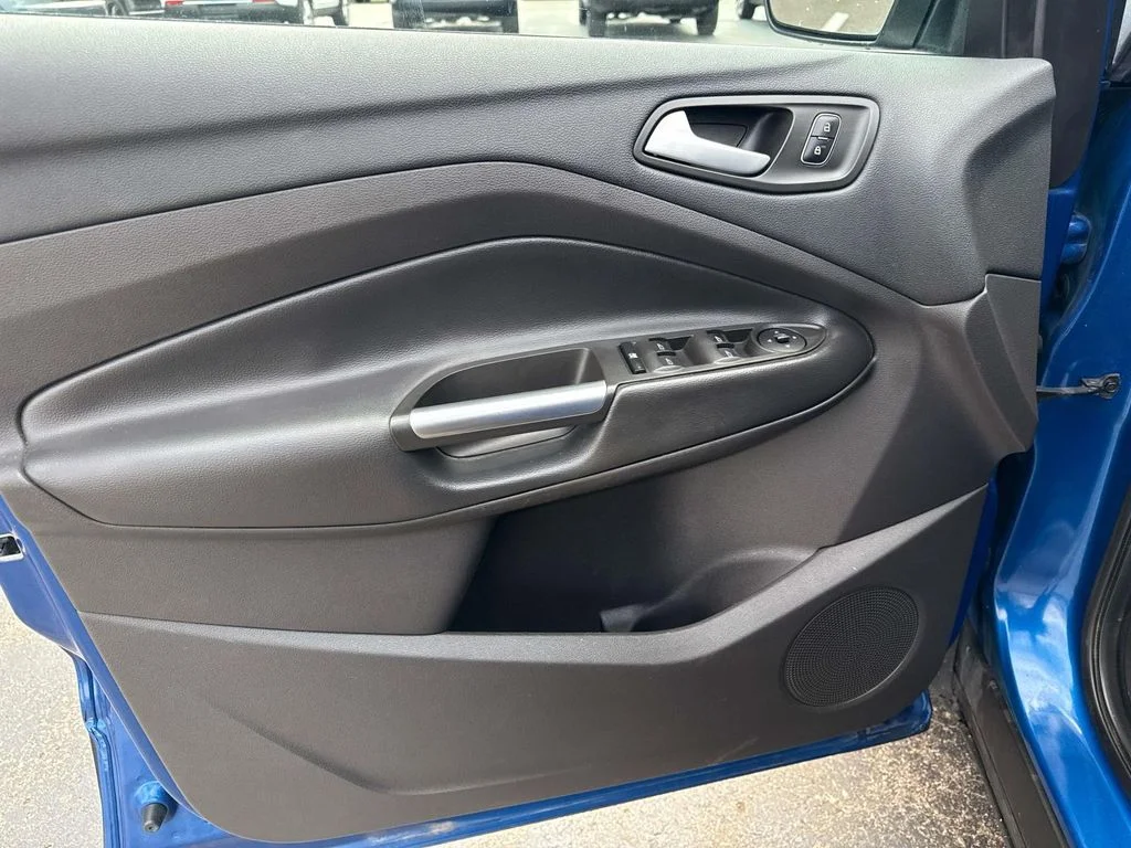 Used 2018 Blue Ford SEL image 13