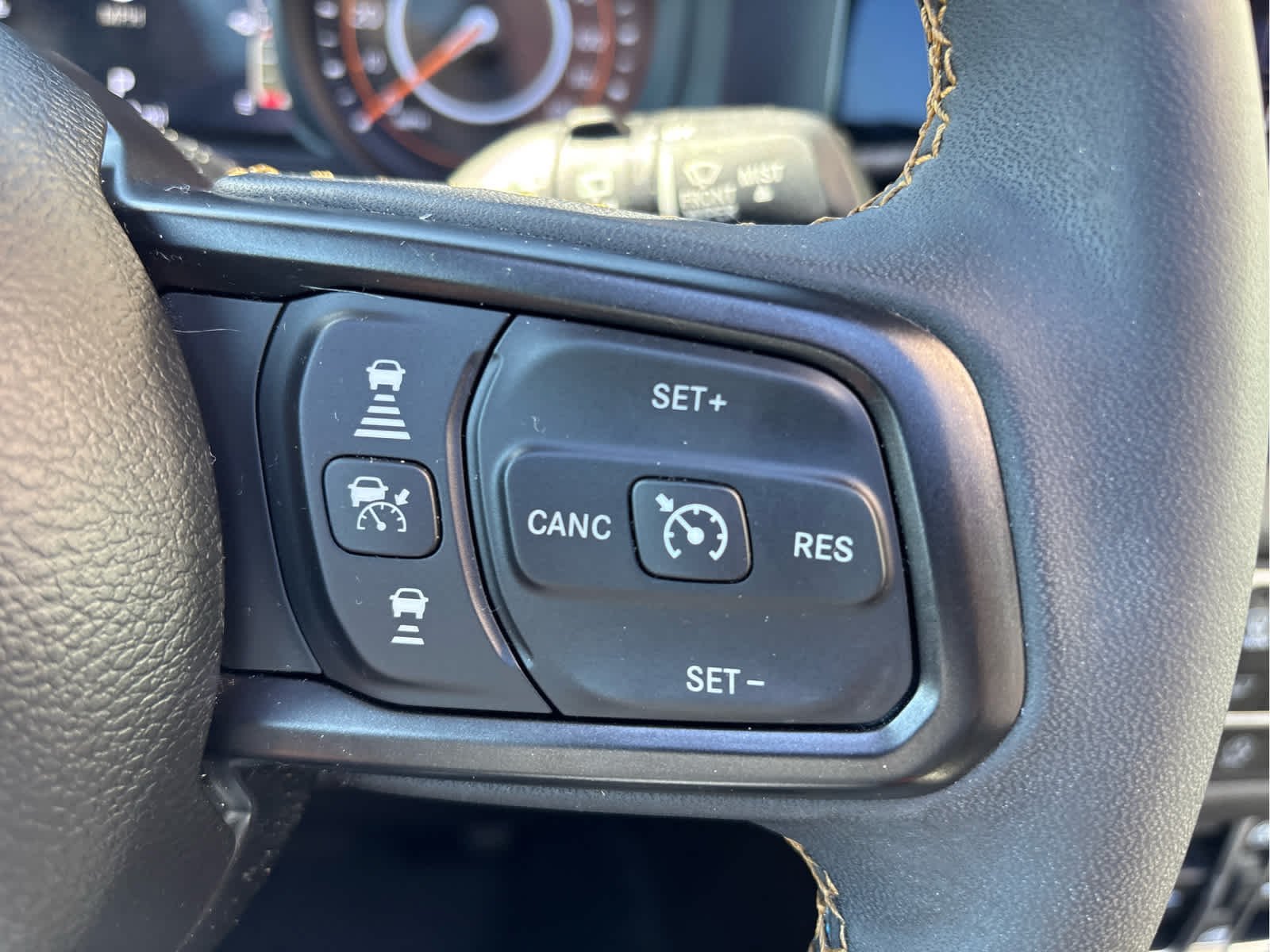 Used 2024 Anvil Clear Coat Jeep Sport S image 15