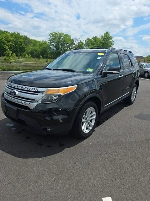 2015 Ford Explorer XLT 4x4's photo