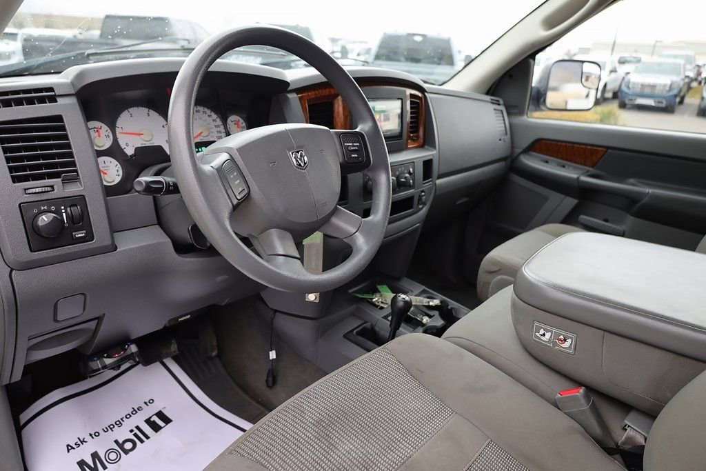 Used 2006 Bright White Dodge SLT image 12