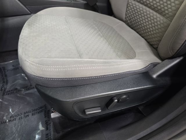 Used 2020 Gray Ford SE image 29