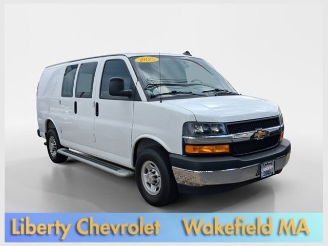 2025 Chevrolet Express 2500 Work Van HD's photo