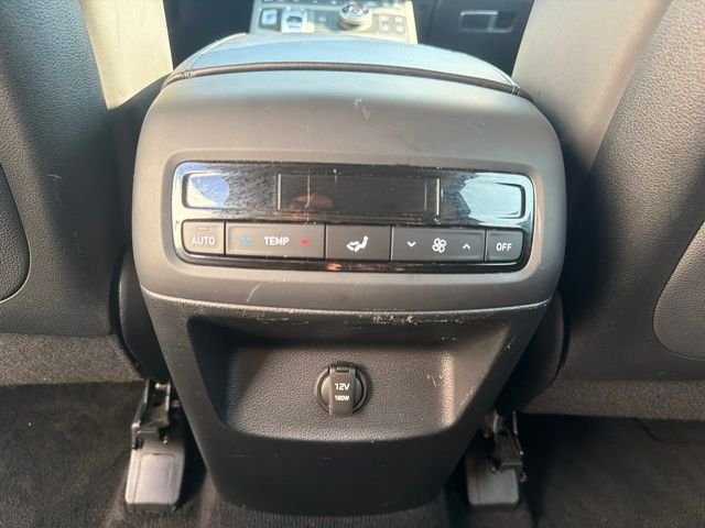 Used 2024 White Hyundai SEL image 23