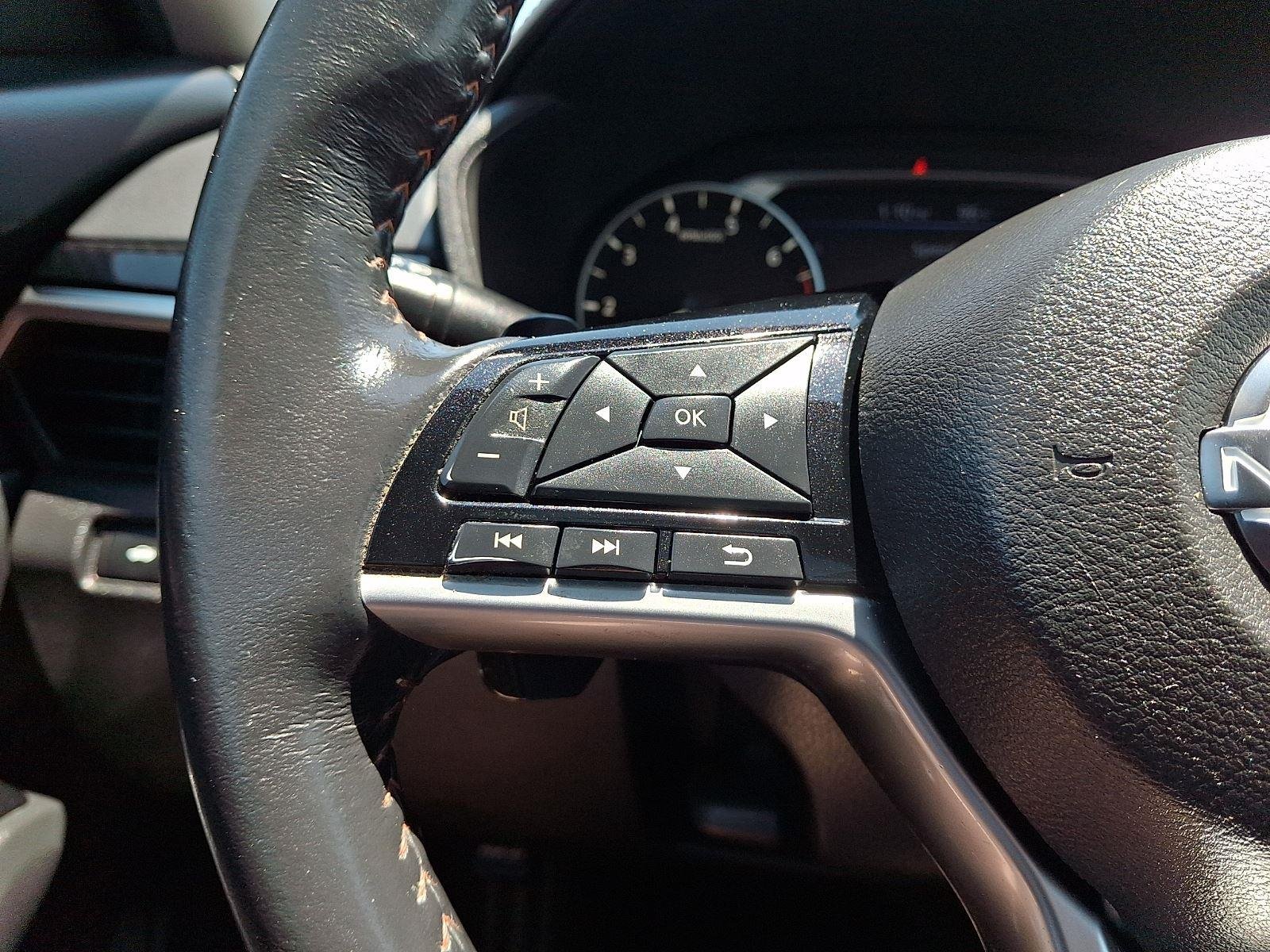 Used 2024 Black Nissan 2.5 SR image 23
