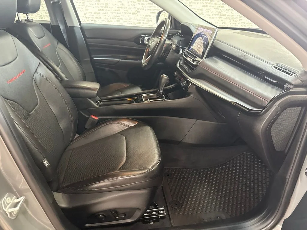 Used 2022 Gray Jeep Trailhawk image 10