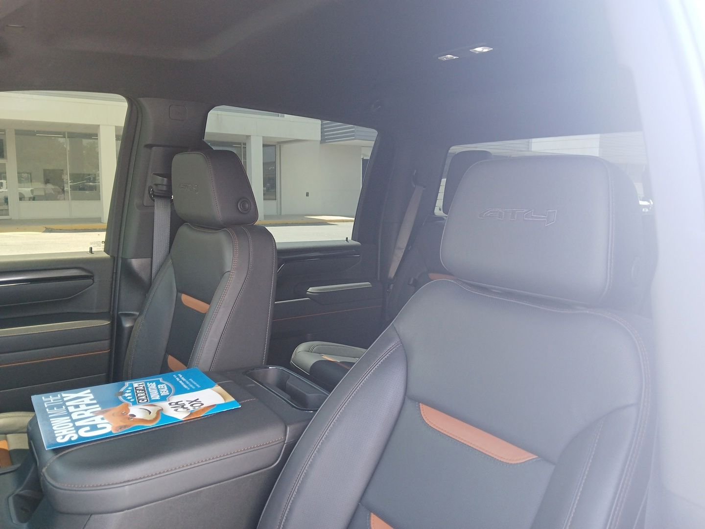 Used 2025 Summit White GMC AT4 image 17