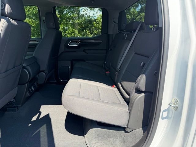 Used 2024 White GMC Elevation image 18