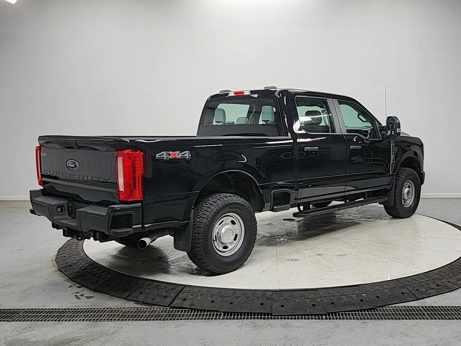 Used 2024 Black Ford XL image 7