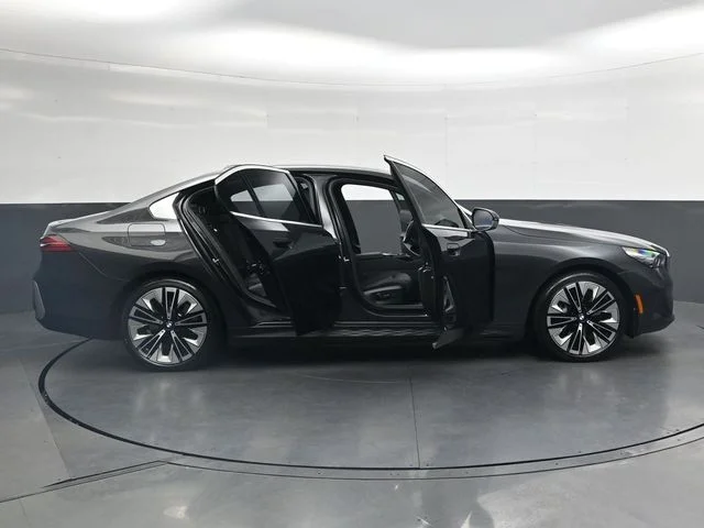 Used 2025 Gray BMW eDrive40 image 40