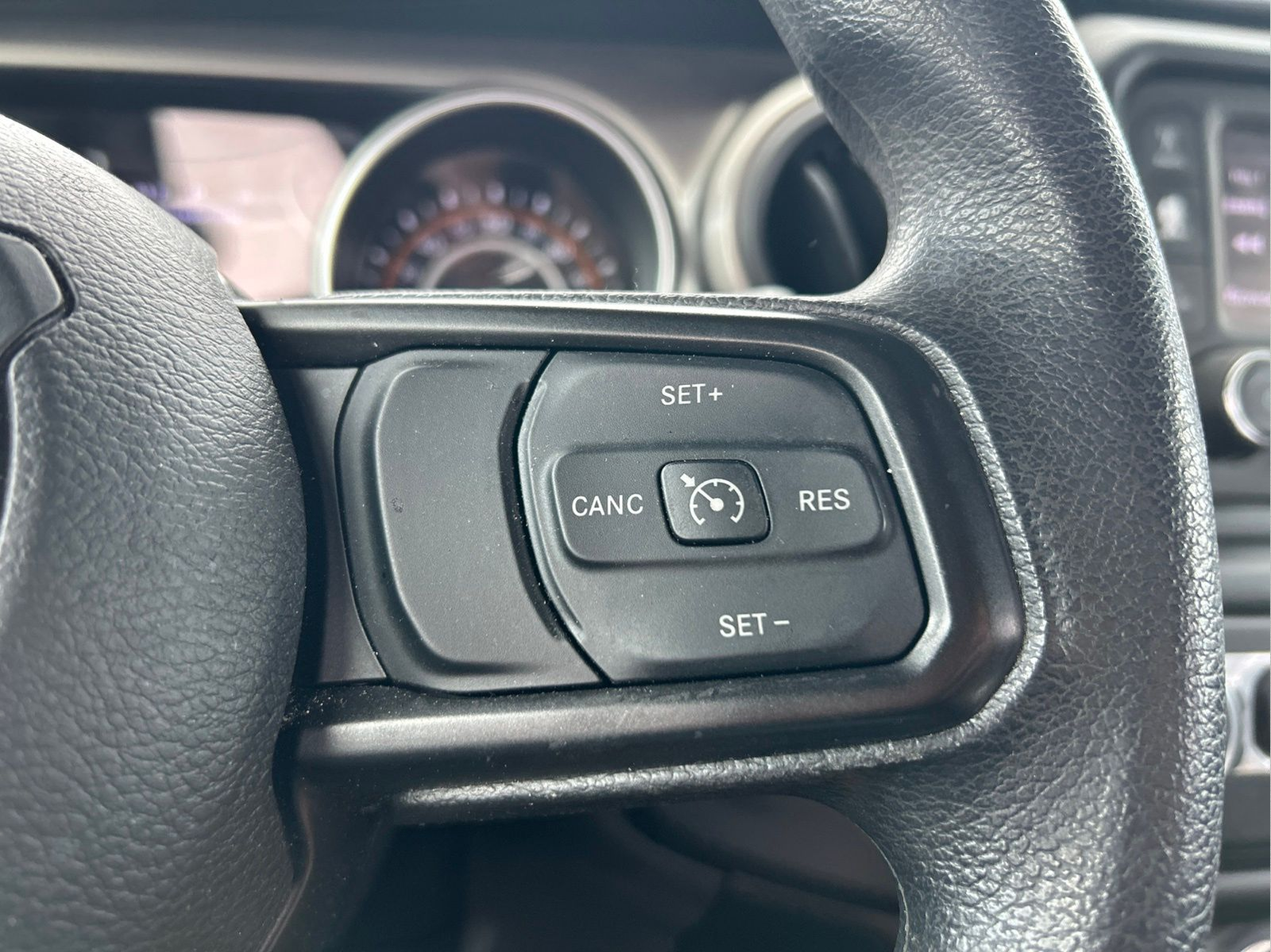 Used 2020 Red Jeep Sport image 15