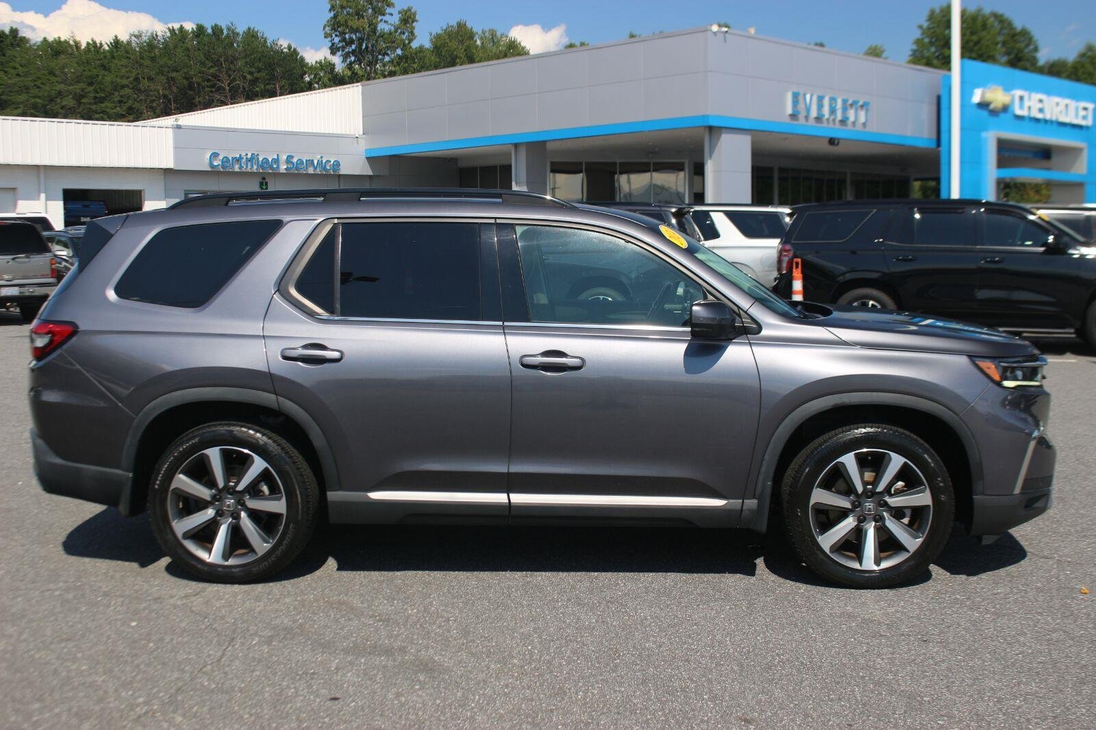 Used 2024 Gray Honda Touring image 8