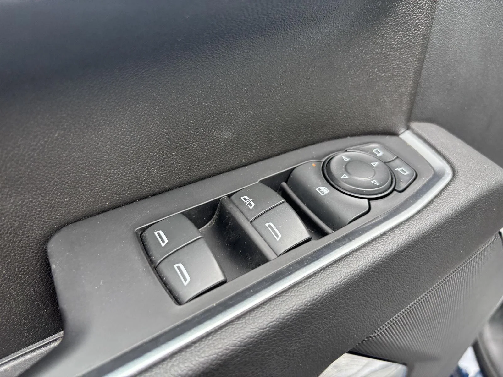Used 2022 Northsky Blue Metallic Chevrolet RST image 14