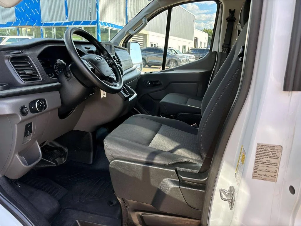Used 2025 Oxford White Ford  image 7