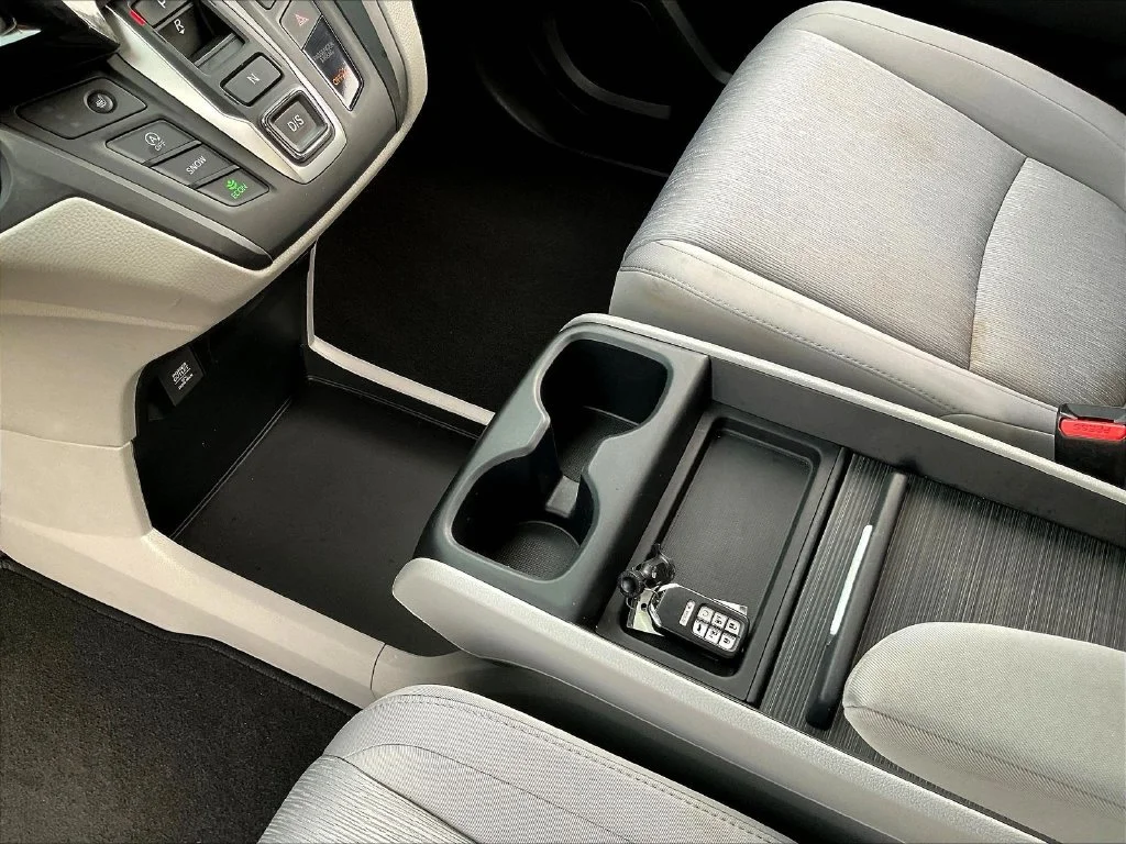 Used 2020  Honda EX image 19