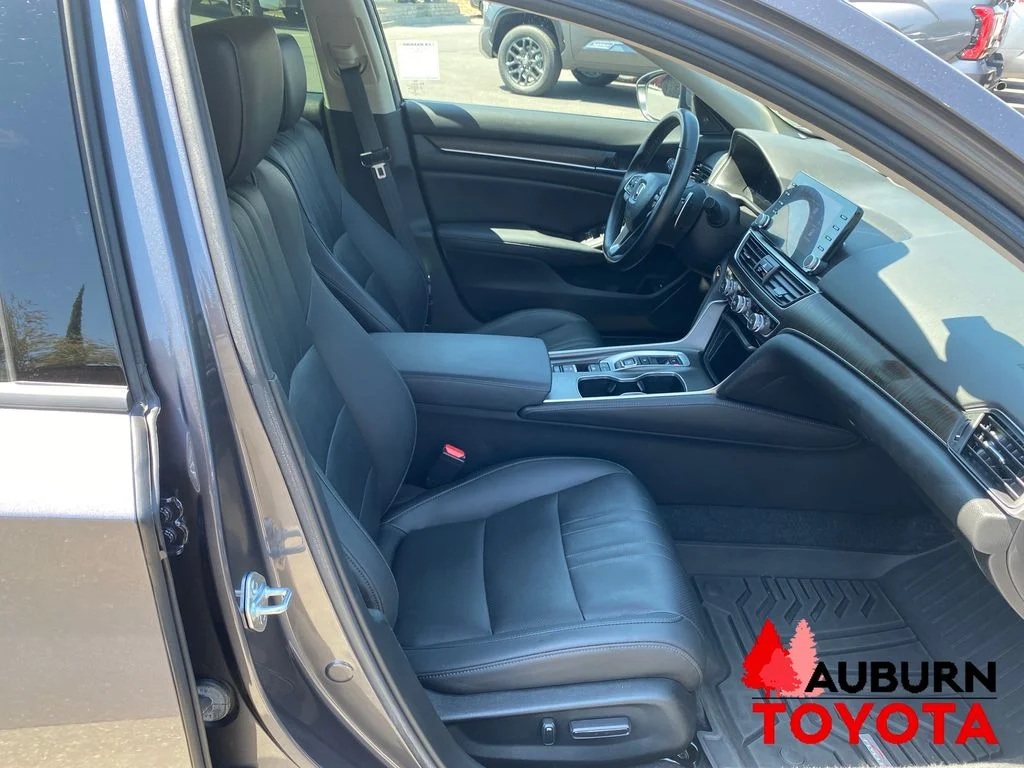 Used 2022  Honda Touring image 21