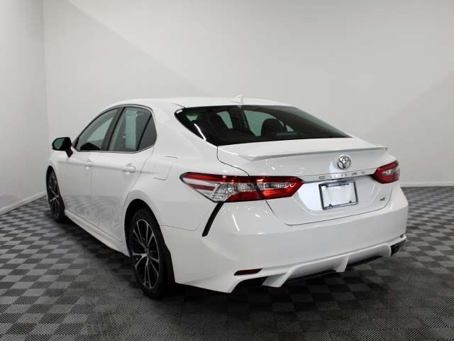 Used 2020 Super White Toyota SE image 4