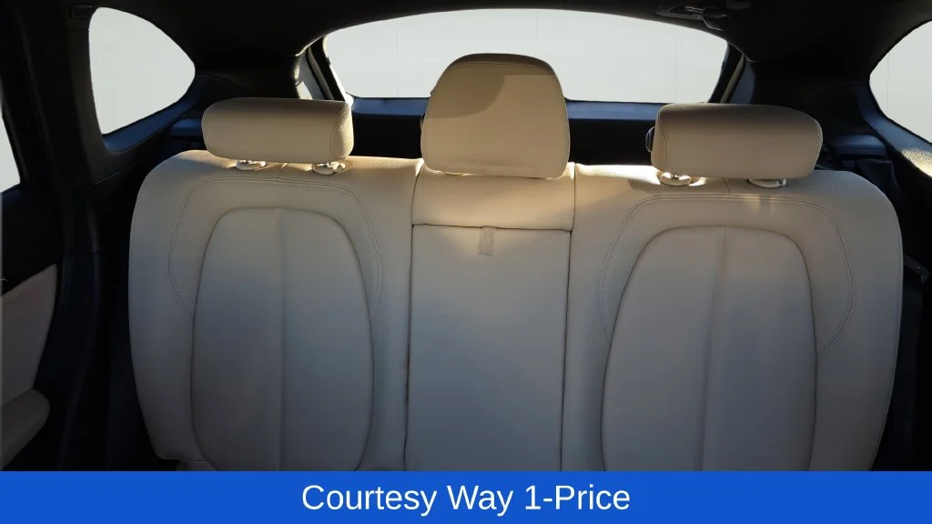 Used 2017 White BMW sDrive28i image 12