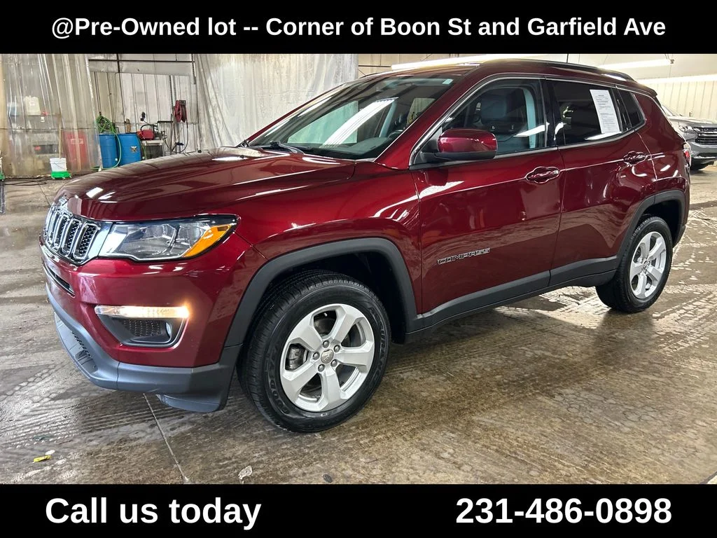 Used 2021 Red Jeep Latitude image 1