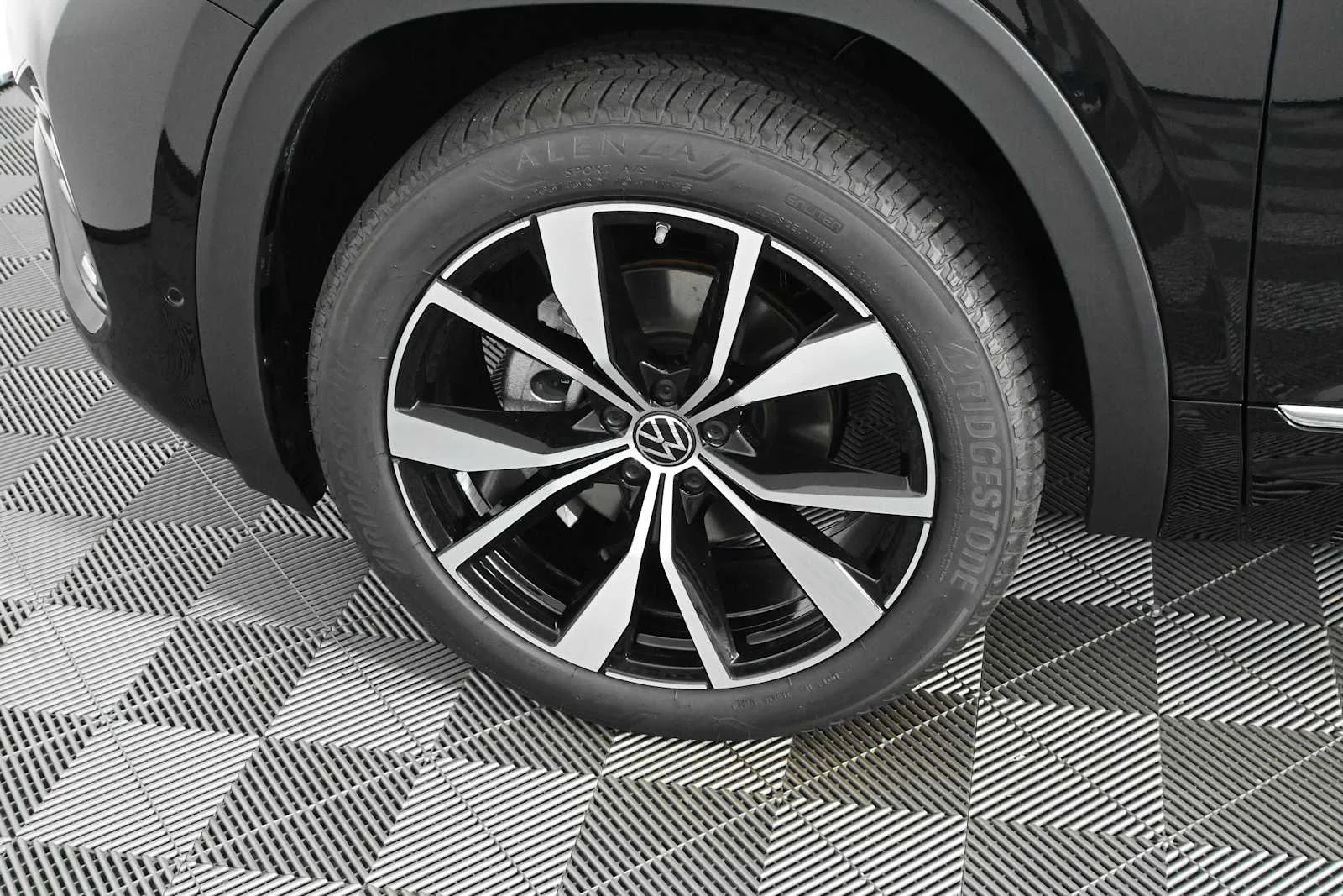 New 2026 Deep Black Pearl Volkswagen 2.0T SEL Premium R-Line image 34