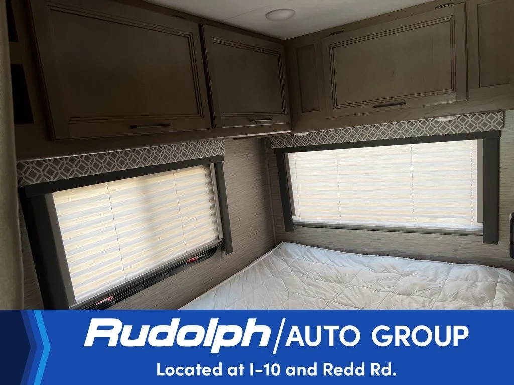 Used 2022 Oxford White Ford Base image 39