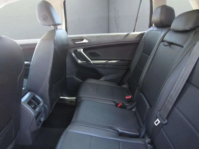 Used 2020 Deep Black Pearl Volkswagen  image 14