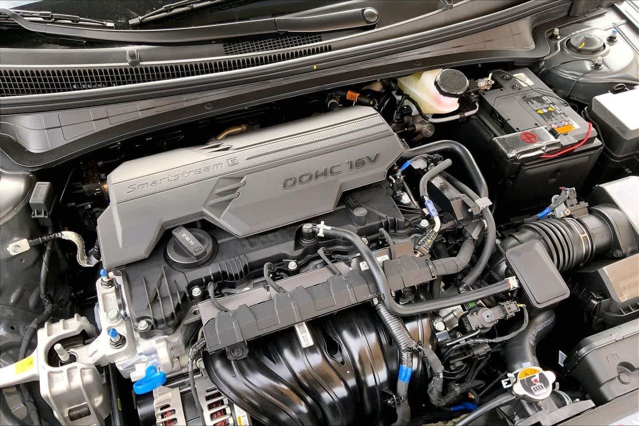 New 2026 Ecotronic Gray Hyundai Limited image 17
