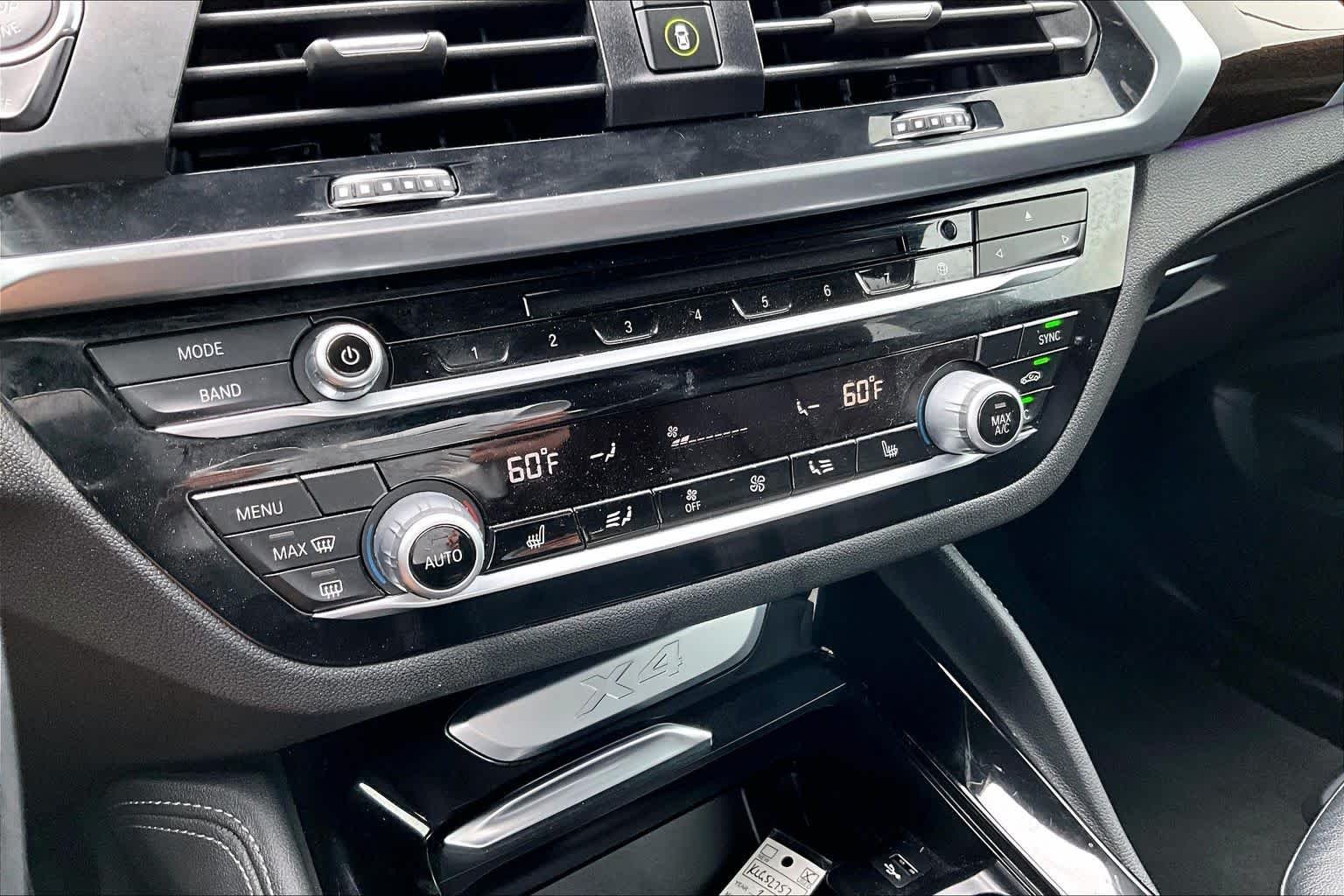 Used 2019 Jet Black BMW xDrive30i image 32