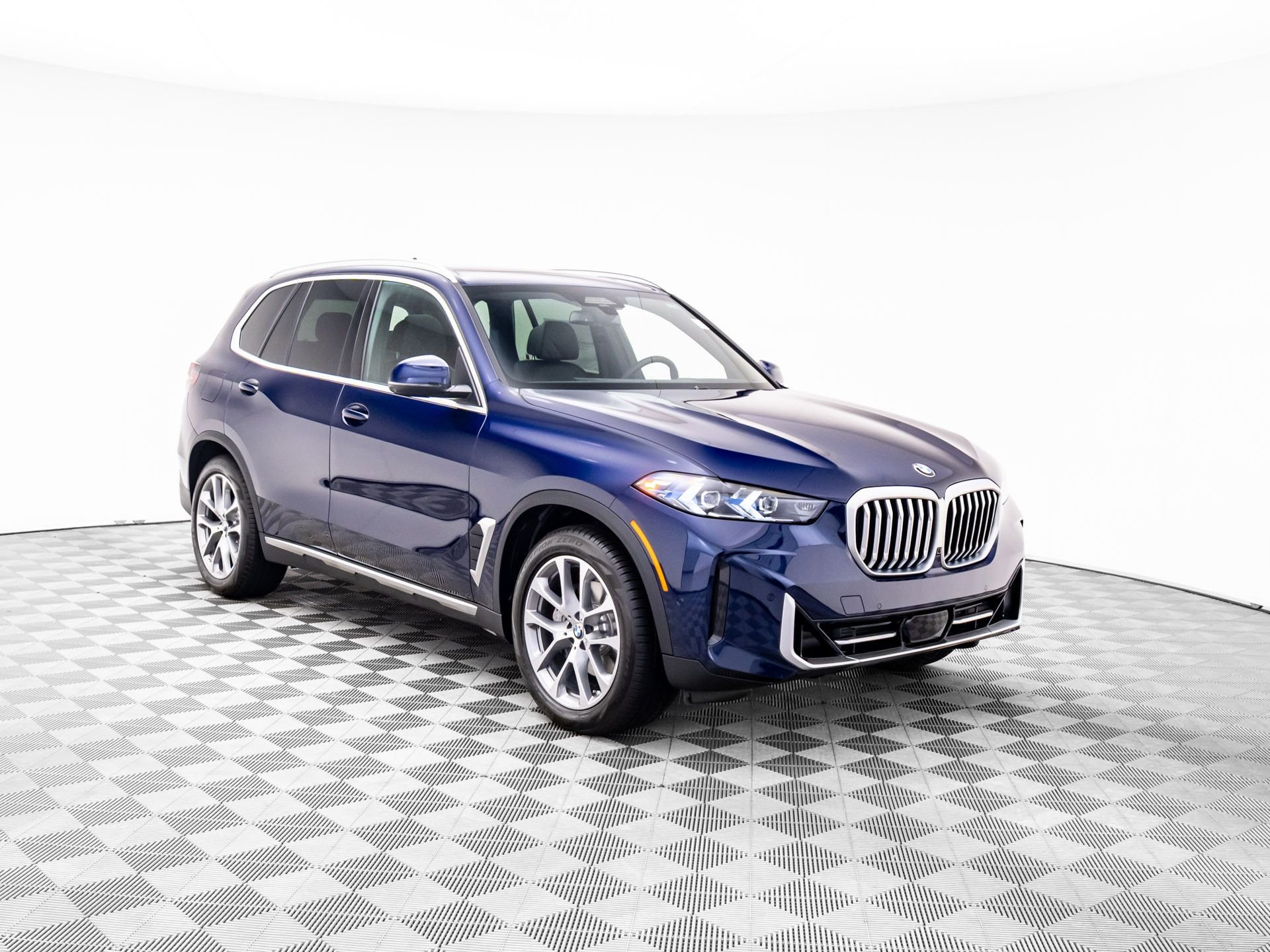 Certified Used 2026 Tanzanite Blue II Metallic BMW xDrive40i image 8