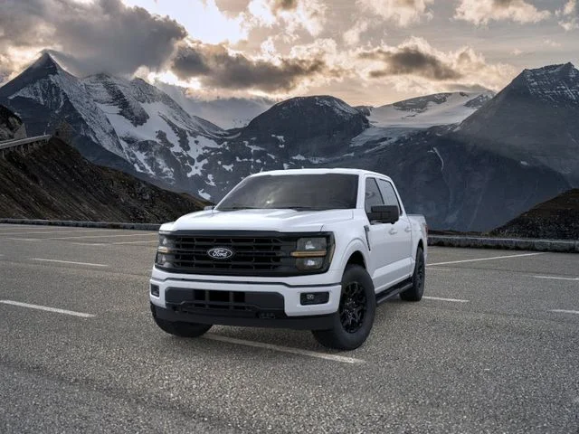 New 2026 Oxford White Ford XLT image 2